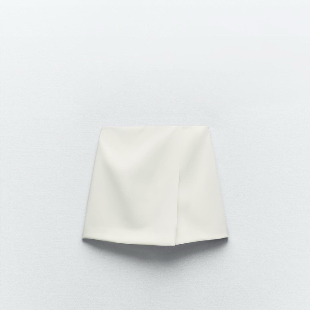 Zara Mini Skort in Cream